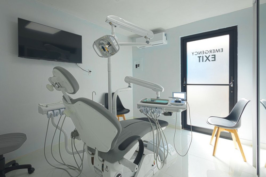 Slider image (2) Fixing Smiles